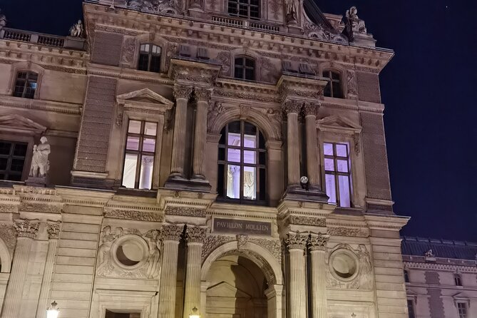 Paris by Night - Notre-Dame on the Seine: free and focused