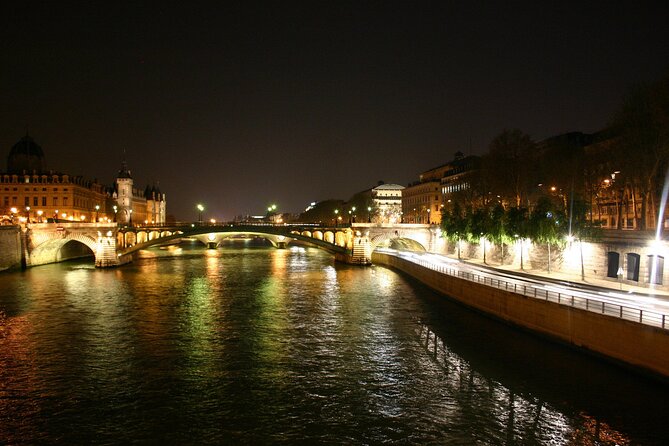 Paris by Night Tootbus Tour - Audio, Wi-Fi, and the biggest practical risks on night tours