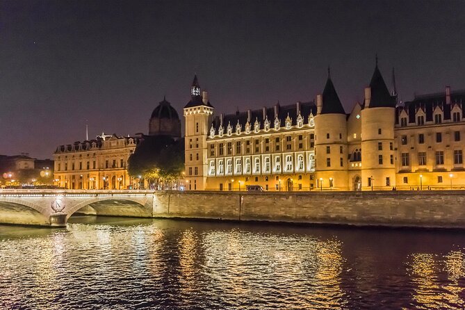 Paris by Night Walking Tour: Ghosts, Mysteries and Legends - Where the Tour Starts and How the Route Flows at Night