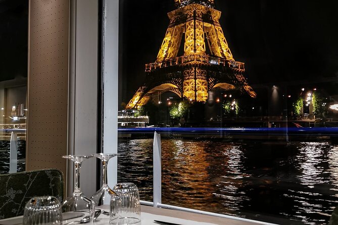 Paris Capitaine Fracasse 3 Course Seine River Dinner Cruise - Île de la Cité and Notre-Dame: the stop you’ll remember