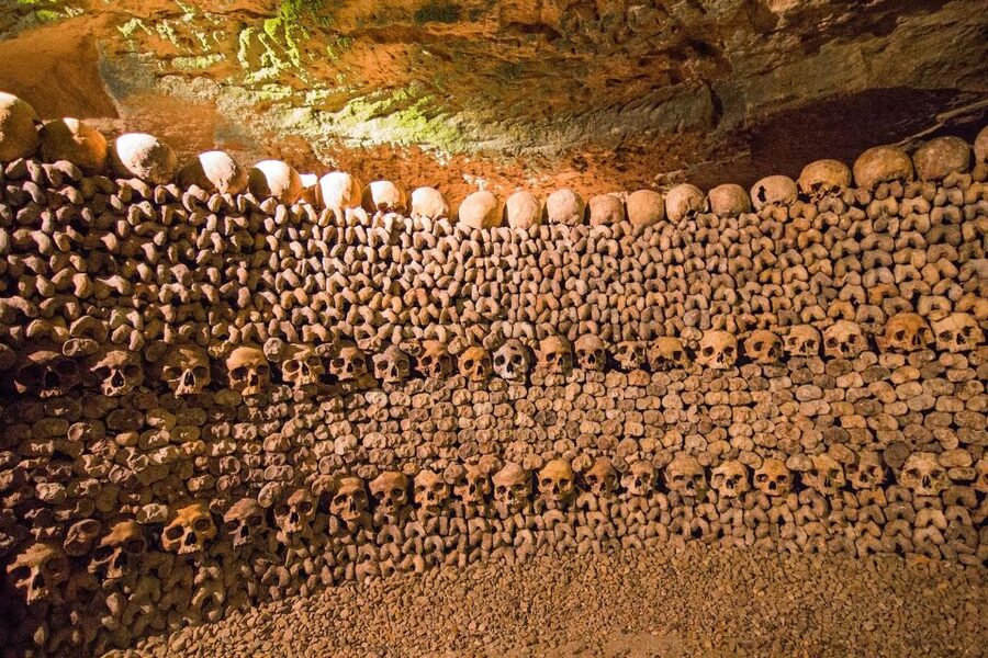 Paris: Catacombs Entry & Seine River Cruise with Audio Guide - Key points before you go