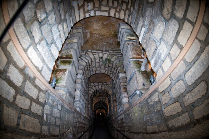 Paris: Catacombs Tour with Restricted Areas - The Guides: Why the Group Size and Style Matter