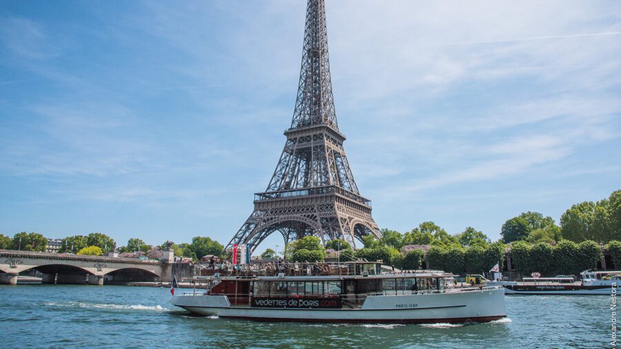 Paris: Champagne Tasting Cruise Departure from Eiffel Tower - The 1-Hour Format: Why This Works So Well in Paris