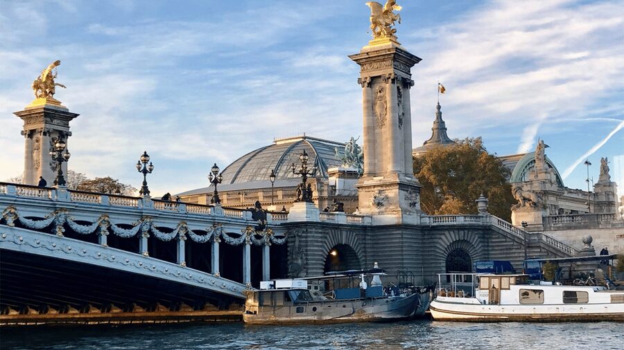 Paris: Champagne Tasting Cruise Departure from Eiffel Tower - Paris Landmarks From the Seine: What You’ll Actually See