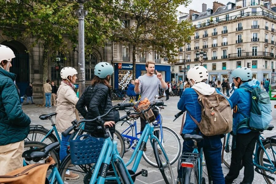 Paris: Charming Nooks and Crannies Bike Tour - Should you book this Charming Nooks and Crannies Bike Tour?