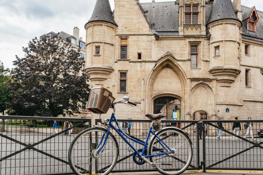 Paris: Charming Nooks and Crannies Bike Tour - Who this tour suits best