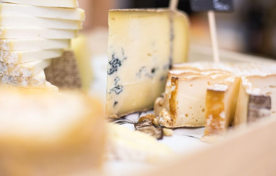 Paris: Cheese and Wine Class in a 17th Century Cellar - Price and value: does $82 make sense in Paris?