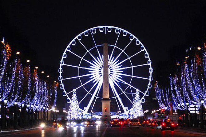 Paris Christmas Illuminations and Local Festivities Private Tour - Galeries Lafayette Paris Haussmann, Dome Stained-Glass Views, and the December 25 Rule