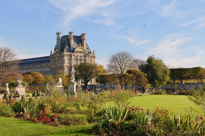 Paris City Center Free Walking Tour (Tip-Based) - Place Dauphine and Henri IV: A Tranquil Lunch Stop That Makes Sense