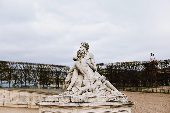 Paris City Center w/ Notre Dame interior | Exclusive Walking Tour - Pont Neuf and Pont des Arts: the Seine bridges that anchor the route