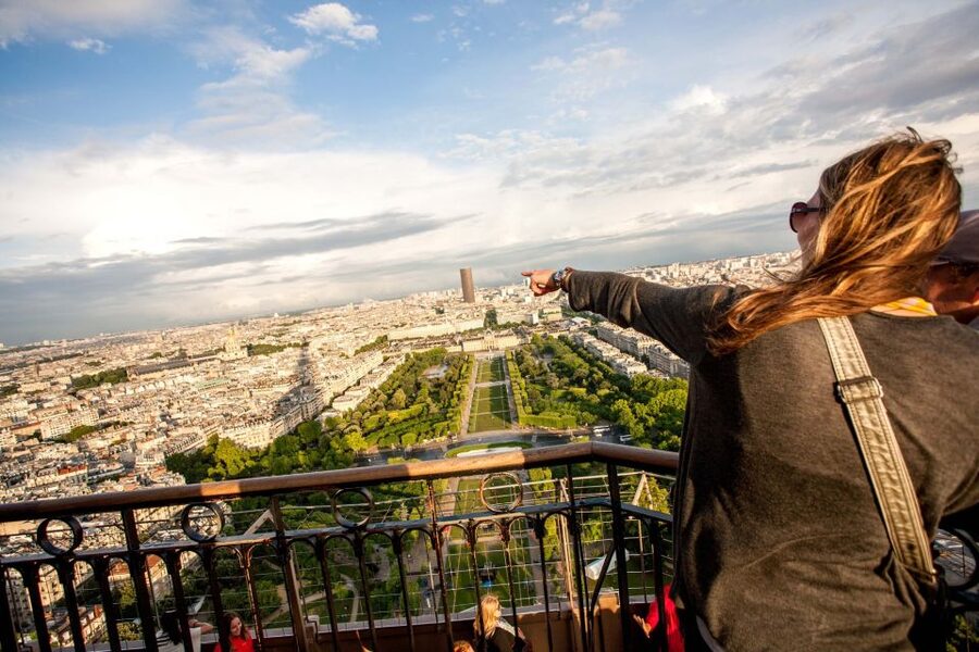 Paris: City Tour by Bus with Eiffel Tower & Optional Summit - Key things to know before you go