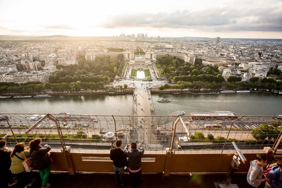 Paris: City Tour by Bus with Eiffel Tower & Optional Summit - Price and value: what $113 buys you in practice