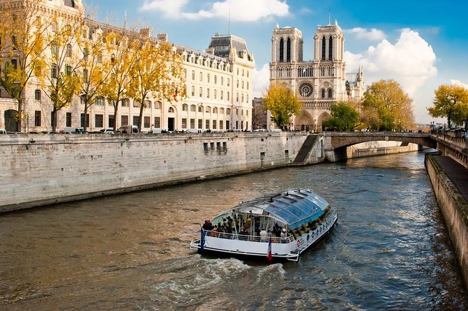 Paris City Tour by Coach with Sightseeing Seine River Cruise - A 2-in-1 Paris route that actually saves time