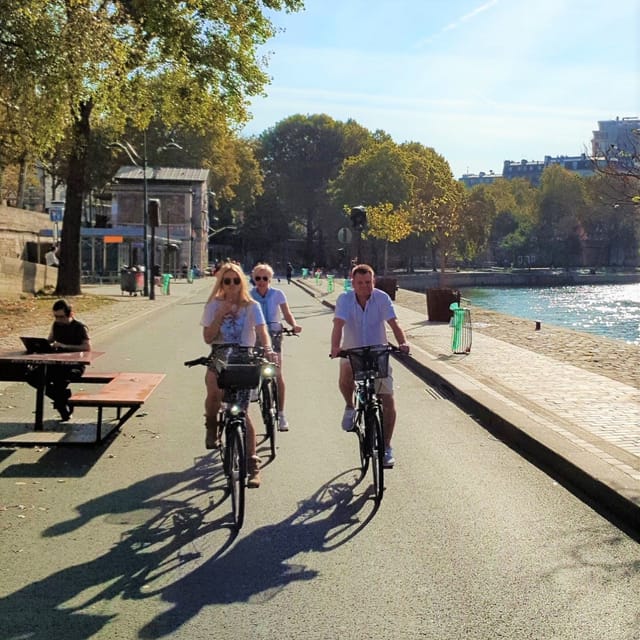 Paris: City Treasures Bike Tour - Hemingway and Fitzgerald cafés: literature Paris, not just landmark Paris