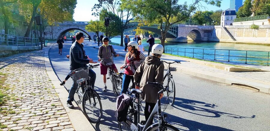 Paris: City Treasures Bike Tour - Who should book this City Treasures bike tour