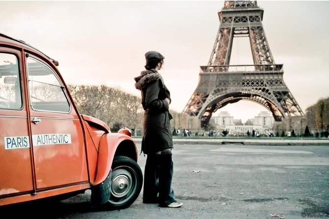 Paris Classic tour in 2CV - Private Tour Comfort, So Your Group Sets the Pace