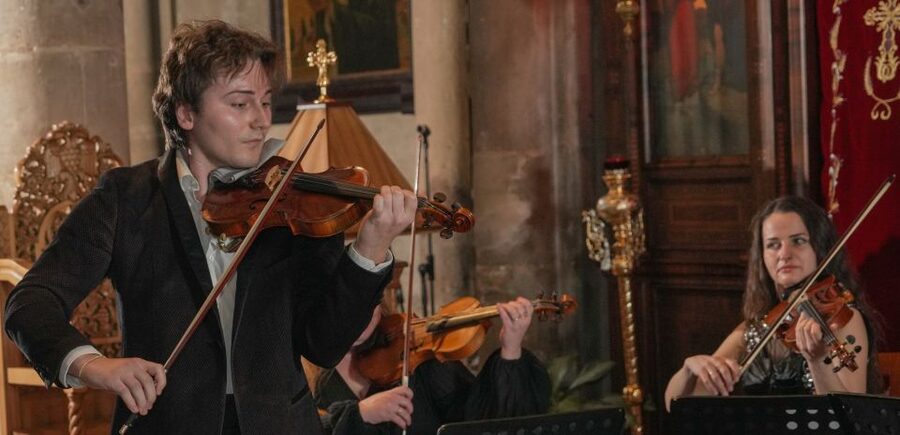 Paris: Classical Music Concert in Saint-Julien-le-Pauvre - Seats, sightlines, sound quality, and small comforts to consider