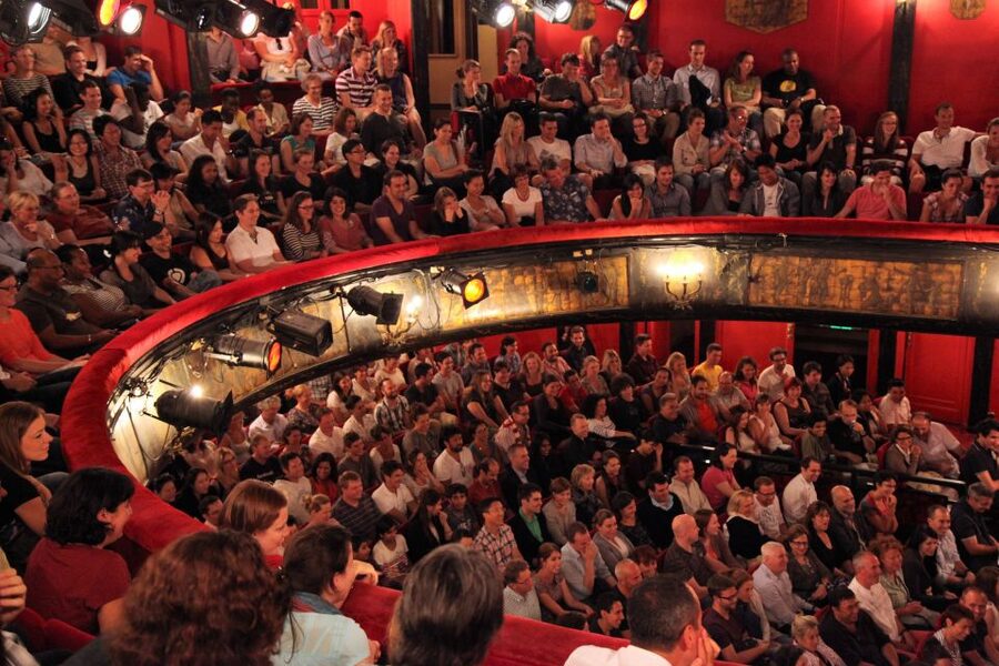Paris: Comedy Show in English - How to Become a Parisian - Included Perks: Ticket, Photo With the Comedian, and Theater Discovery