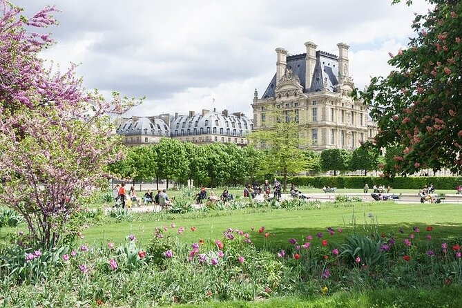 Paris: Complete Louvre Private Tour with Mona Lisa - Stop 1: A Short Louvre Orientation at the Glass Pyramid