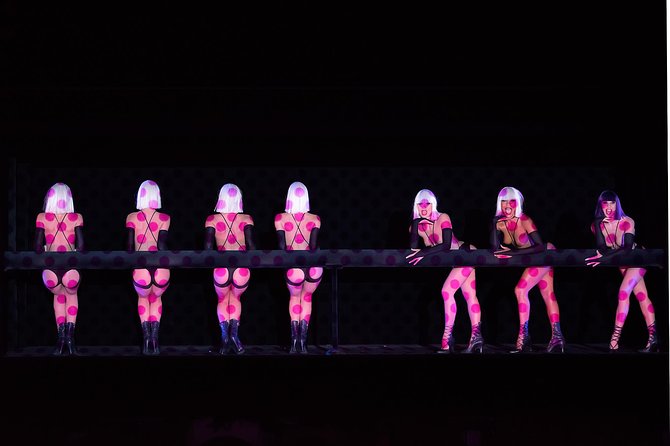 Paris Crazy Horse Cabaret Show with Beverages including Champagne - Moulin Rouge or Crazy Horse: how to decide based on your taste
