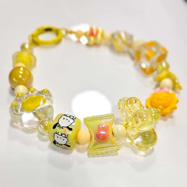 Paris: Create your phone strap, bag or keychain - A kawaii workshop at Boutique My Nice Bracelet, right in Paris