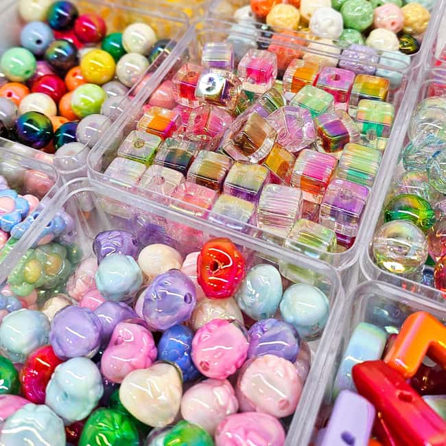 Paris: Create your phone strap, bag or keychain - Quick tips to get the best results in your 1-hour make session