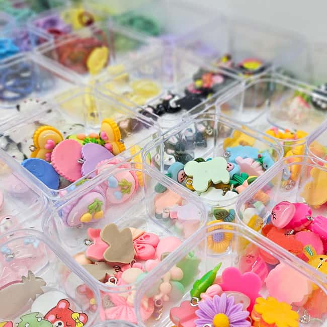 Paris: Create your phone strap, bag or keychain - Choosing beads and charms that actually match your taste