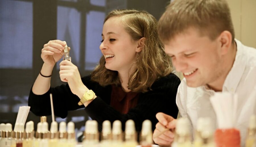 Paris: Create your Signature Scent Perfume Workshop - Meeting Marina JUNG in Paris, not a tourist counter