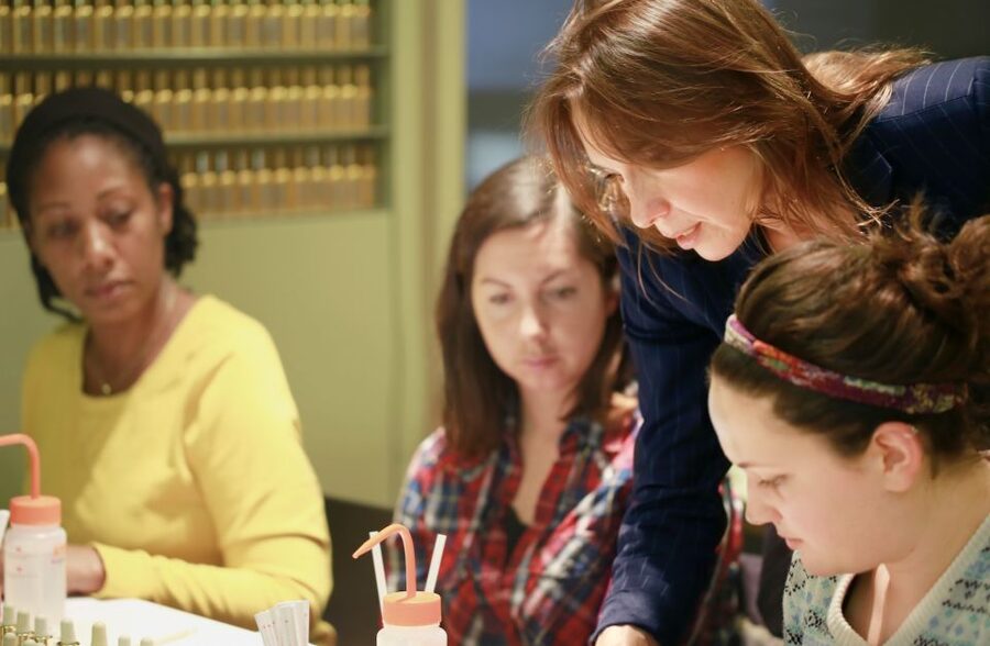 Paris: Create your Signature Scent Perfume Workshop - Who should book this perfume workshop in Paris