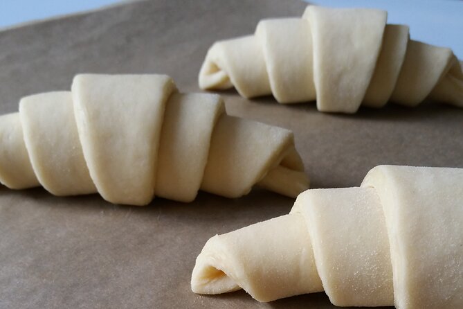 Paris Croissant and Breakfast Pastry Class with a French Chef - Where You Meet and What the Setting Feels Like