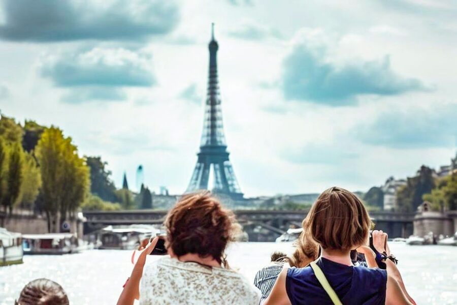 Paris: Day or Sunset Cruise with Drink, Ice Cream or Dessert - Key Things I’d Pay Attention To