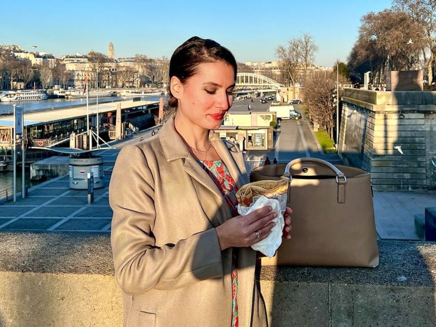Paris: Day or Sunset Cruise with Drink, Ice Cream or Dessert - Boarding Flow and What You Can Expect on the Boat