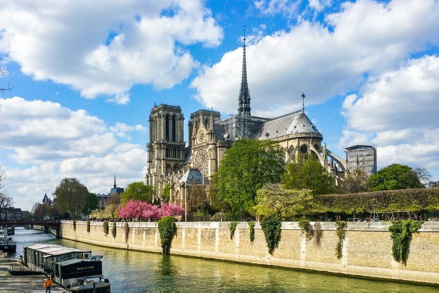 Paris: Day or Sunset Cruise with Drink, Ice Cream or Dessert - What You See From Les Invalides to Notre-Dame Cathedral
