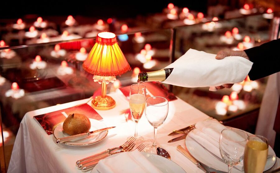 Paris: Dinner Show at the Moulin Rouge - Belle Époque dinner: what you eat, how it’s served, and why it matters