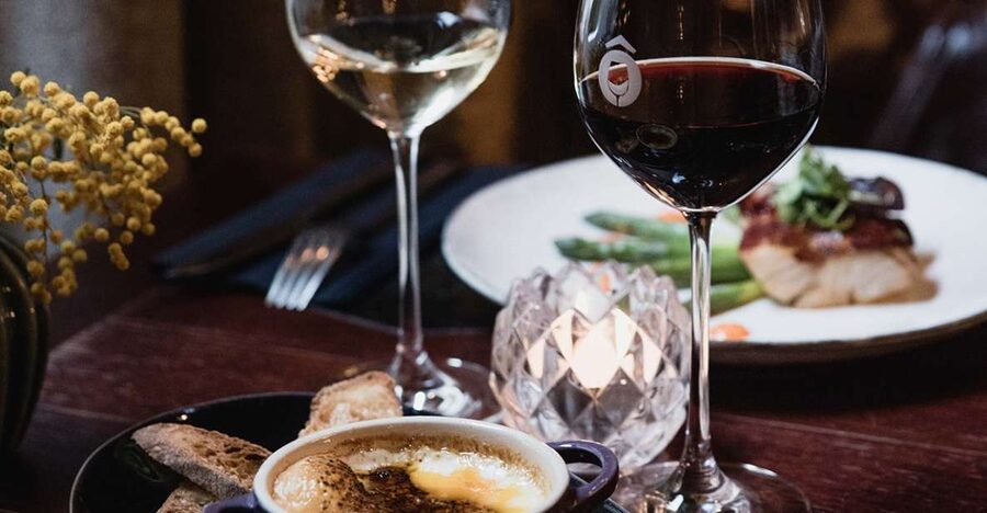 Paris: Dinner with Customized Wine Selection - The sommelier chat: how your pairing gets customized