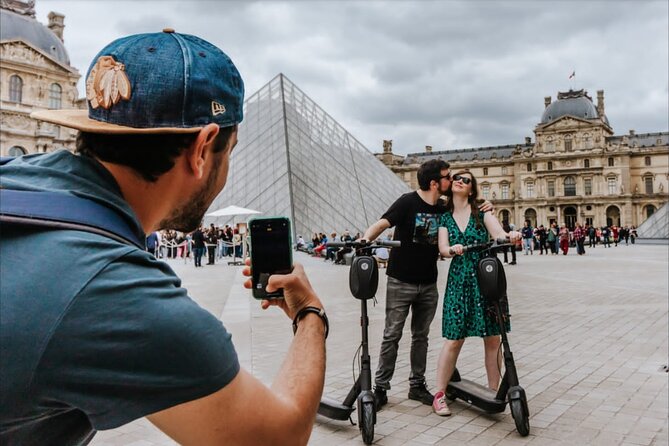 Paris E-Scooter Tour with fun & informative guide (small groups) - Île de la Cité and seeing the city’s starting point
