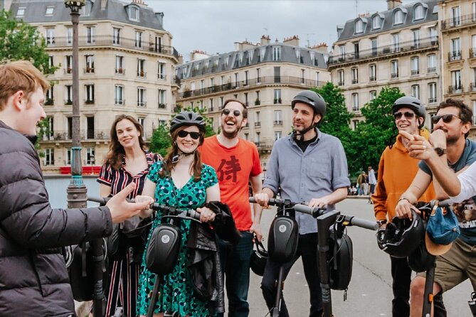 Paris E-Scooter Tour with fun & informative guide (small groups) - Le Marais pit stop: restroom time plus a snack reset