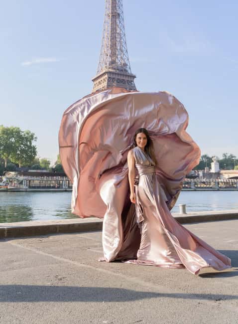 Paris: Eiffel Tower Flying-Dress Photoshoot jonadress - The Flying Dress Part: What You Wear and How Changes Work