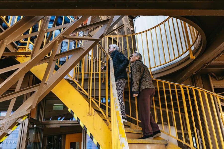 Paris: Eiffel Tower Fully Guided Tour with Summit Option - Practical Tips So You Enjoy It Instead of Tolerating It