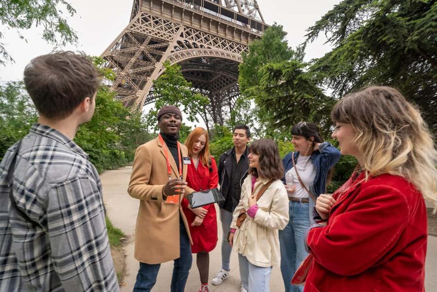 Paris: Eiffel Tower Guided Tour with Summit Access - Price and Value: Why $164 Can Make Sense, and When It Might Not