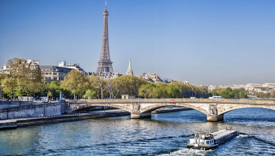 Paris: Eiffel Tower Hosted Tour, Seine Cruise and City Tour - Panoramic bus tour: the fast way to get your bearings