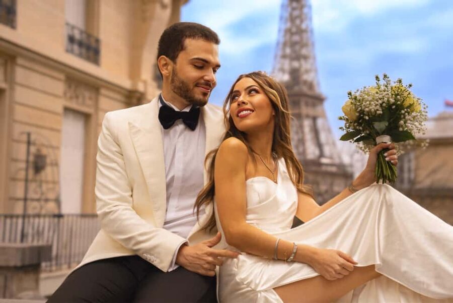 Paris: Eiffel Tower & Louvre Private Photoshoot - How the photoshoot flows: timing, pacing, and guidance