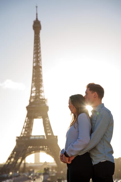 Paris: Eiffel Tower Photoshoot with a Professional - Pose Coaching That Helps You Look Natural