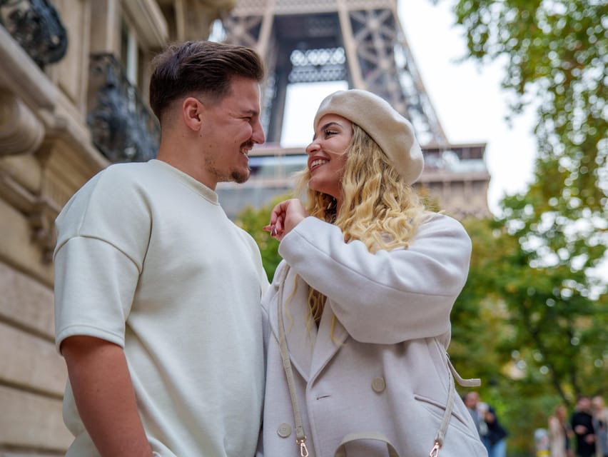 Paris: Eiffel Tower Photoshoot with a Professional - Timing, Punctuality, and How to Get the Most From a 15-Minute Shoot