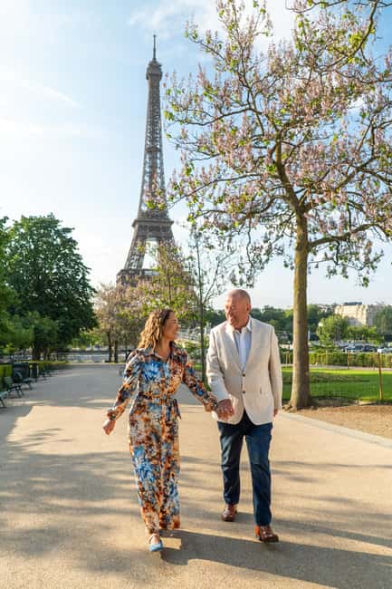 Paris: Eiffel Tower Private Professional Photoshoot - Key highlights to know before you go