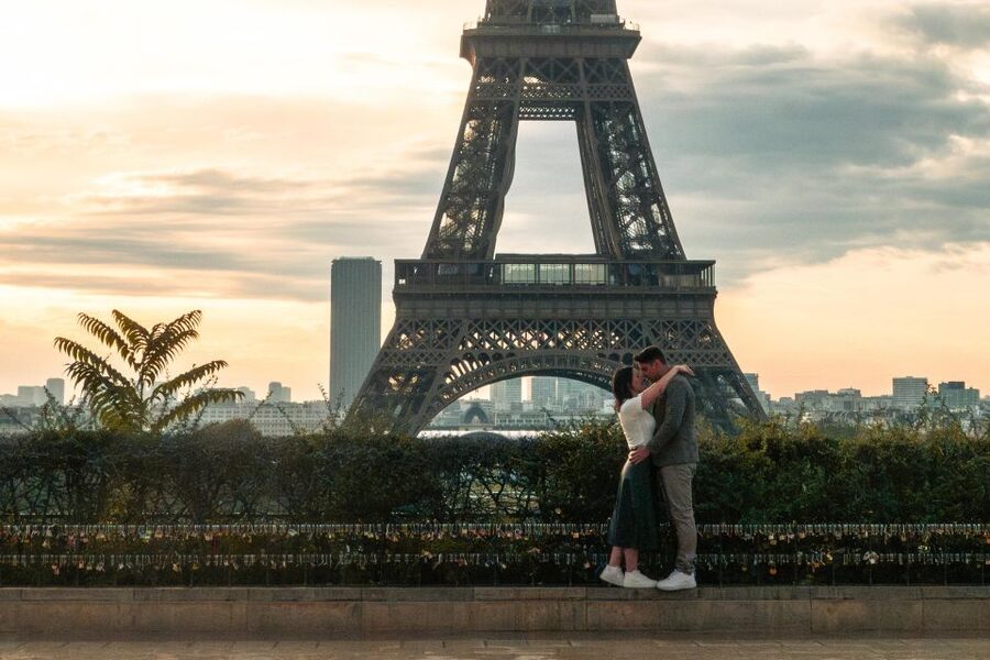 Paris: Eiffel Tower Private Professional Photoshoot - What you get after the shoot: 25 edited images and all originals