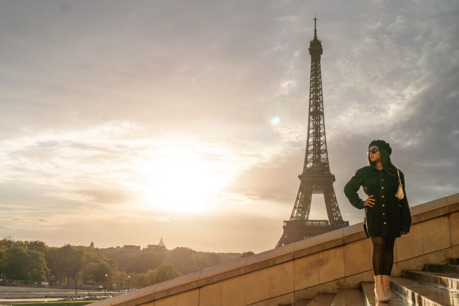 Paris: Eiffel Tower Private Professional Photoshoot - Meeting at Théâtre National de Chaillot, and how to arrive on time