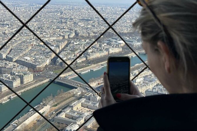 Paris: Eiffel Tower Summit Small-Group Guided Tour Max 6 People - Glass Elevator Access and a Small-Group Pace