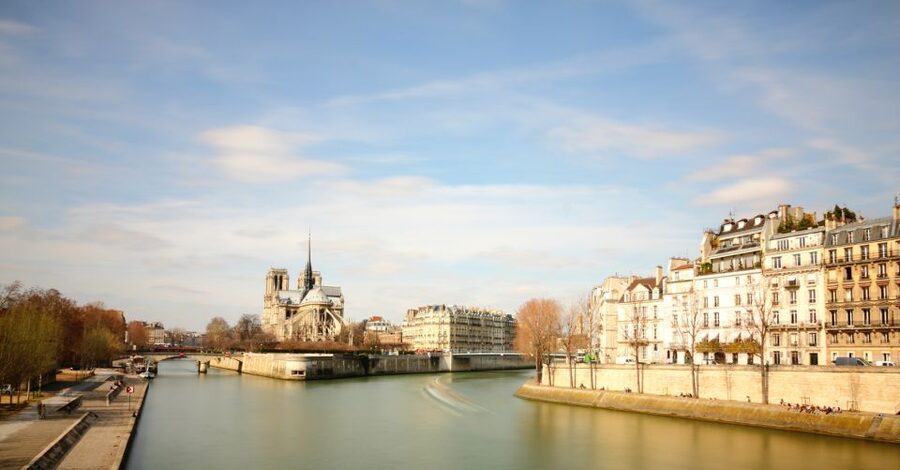 Paris: Eiffel Tower Tour & Seine River Cruise Tour - Eiffel Tower meeting point: why it is not at the gates