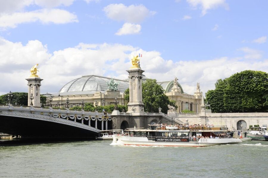 Paris: Eiffel Tower Tour & Seine River Cruise Tour - The Seine River cruise: Paris at close range